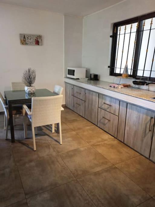 1 Bedroom Apartment In Pereybere With Private Balcony Pereybere Beach Exteriör bild